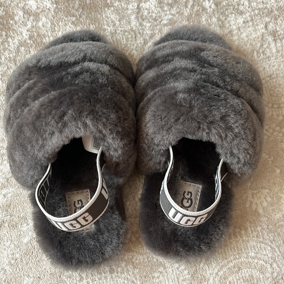 Brand New UGG Fluff Yeah Slides Baby & Toddler Gray Genuine Sheepskin Slipper - Picture 9 of 16